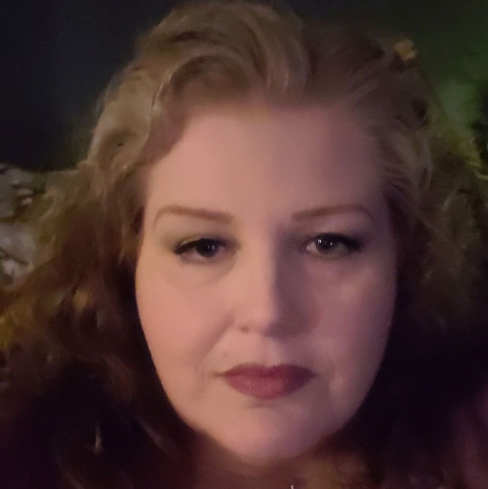 Meet your Posher, Cynthia